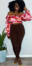 Load image into Gallery viewer, Blusa Top In A Floral Garden - Size XLarge
