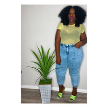 Load image into Gallery viewer, High-Rise Acid Wash Jogger Jeans (16/18)
